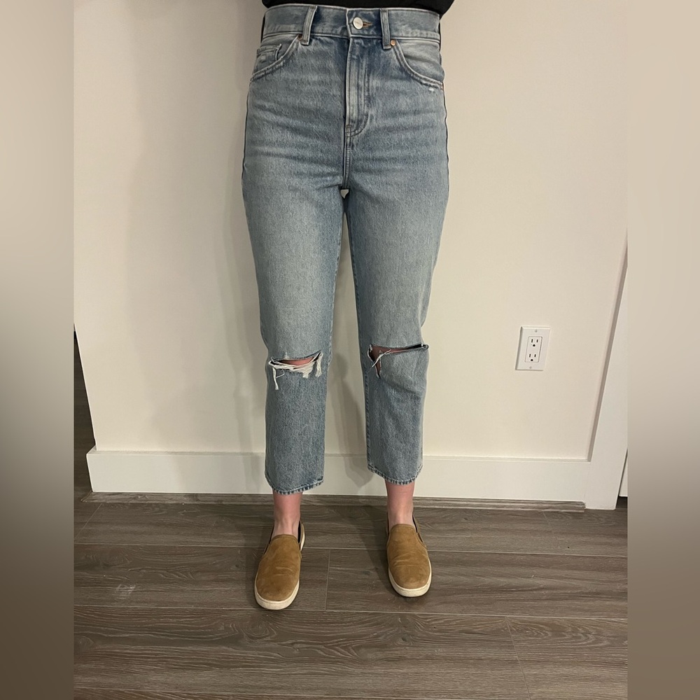 Express Straight Ankle Light Wash Jeans